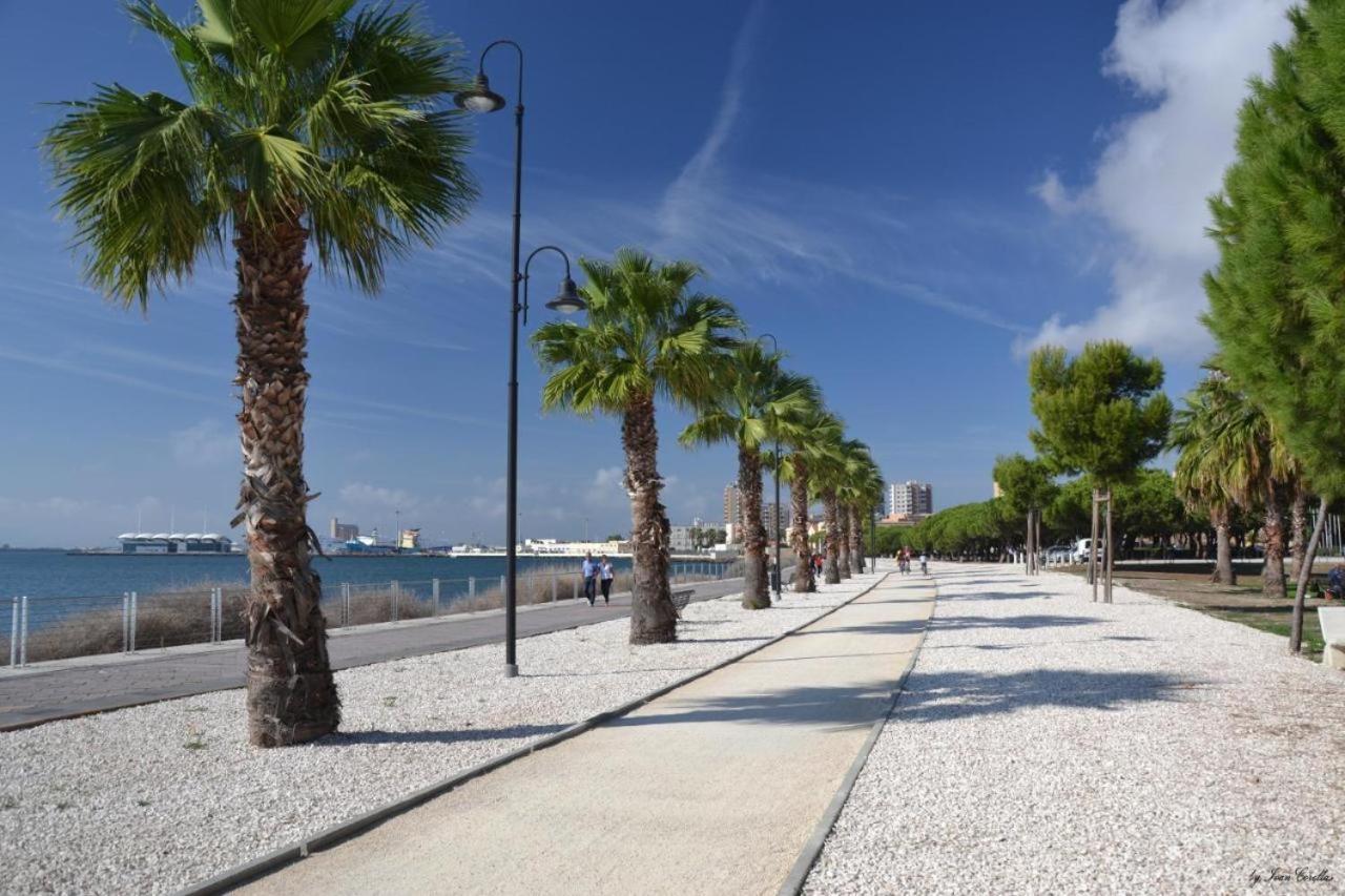 Sunshine Apartment - Appartamento Vicino Al Mare, Cagliari, Sardinia 外观 照片