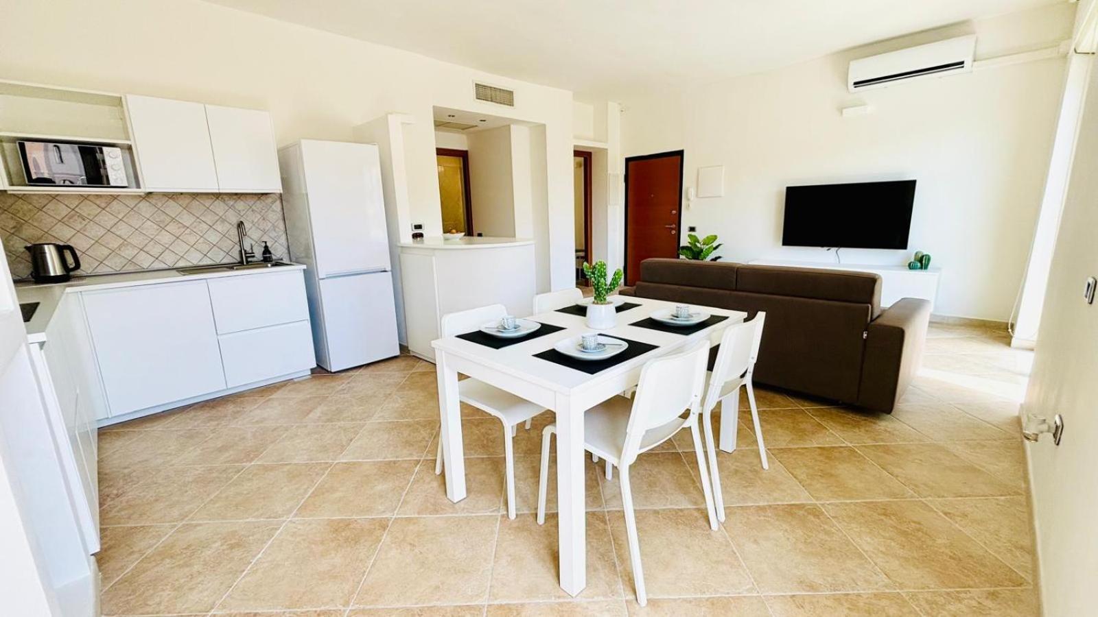 Sunshine Apartment - Appartamento Vicino Al Mare, Cagliari, Sardinia 外观 照片